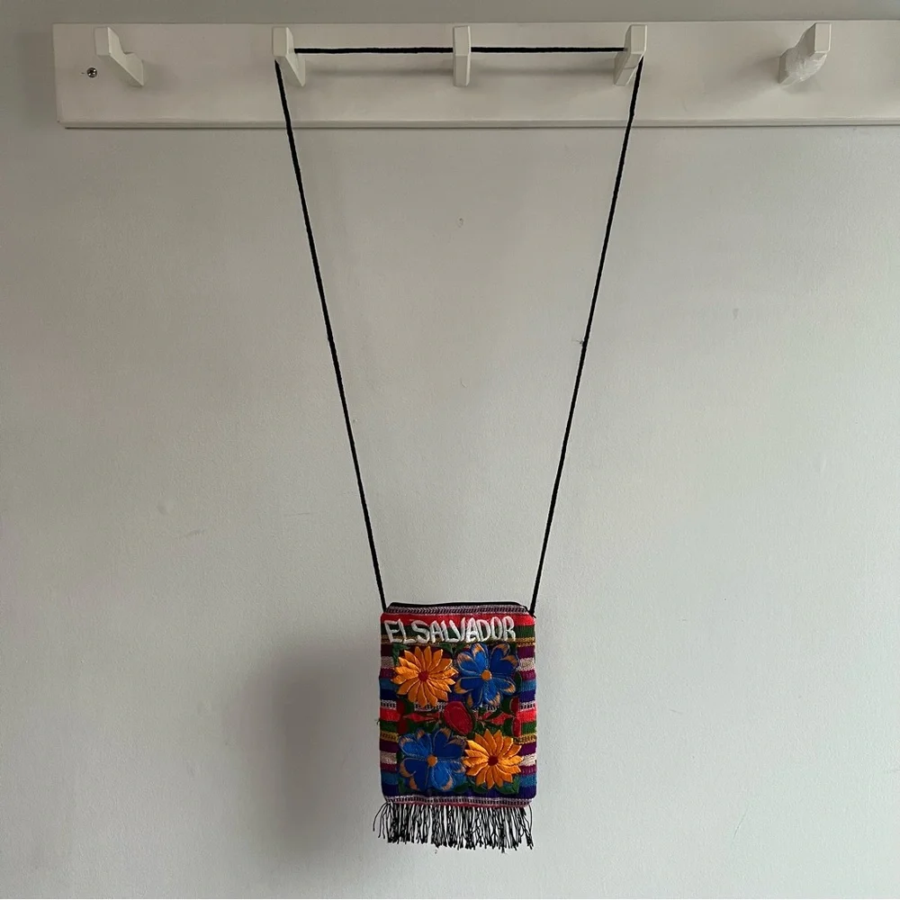 El Salvador Embroidered Floral Crossbody Bag - Multicolor - Picture 2 of 6